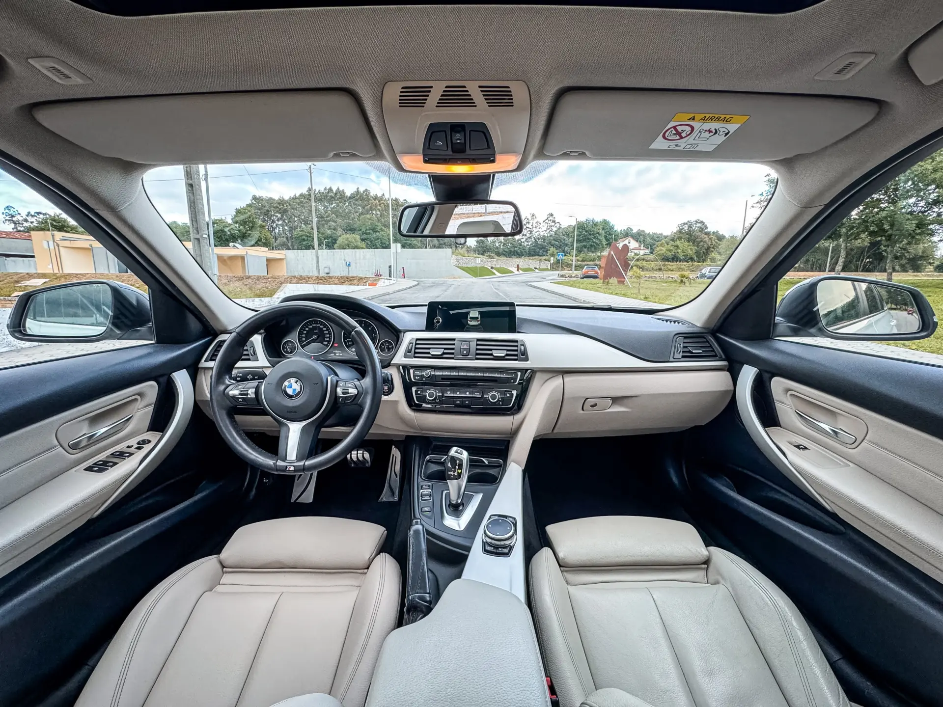 BMW 320 d Pack M Auto 13