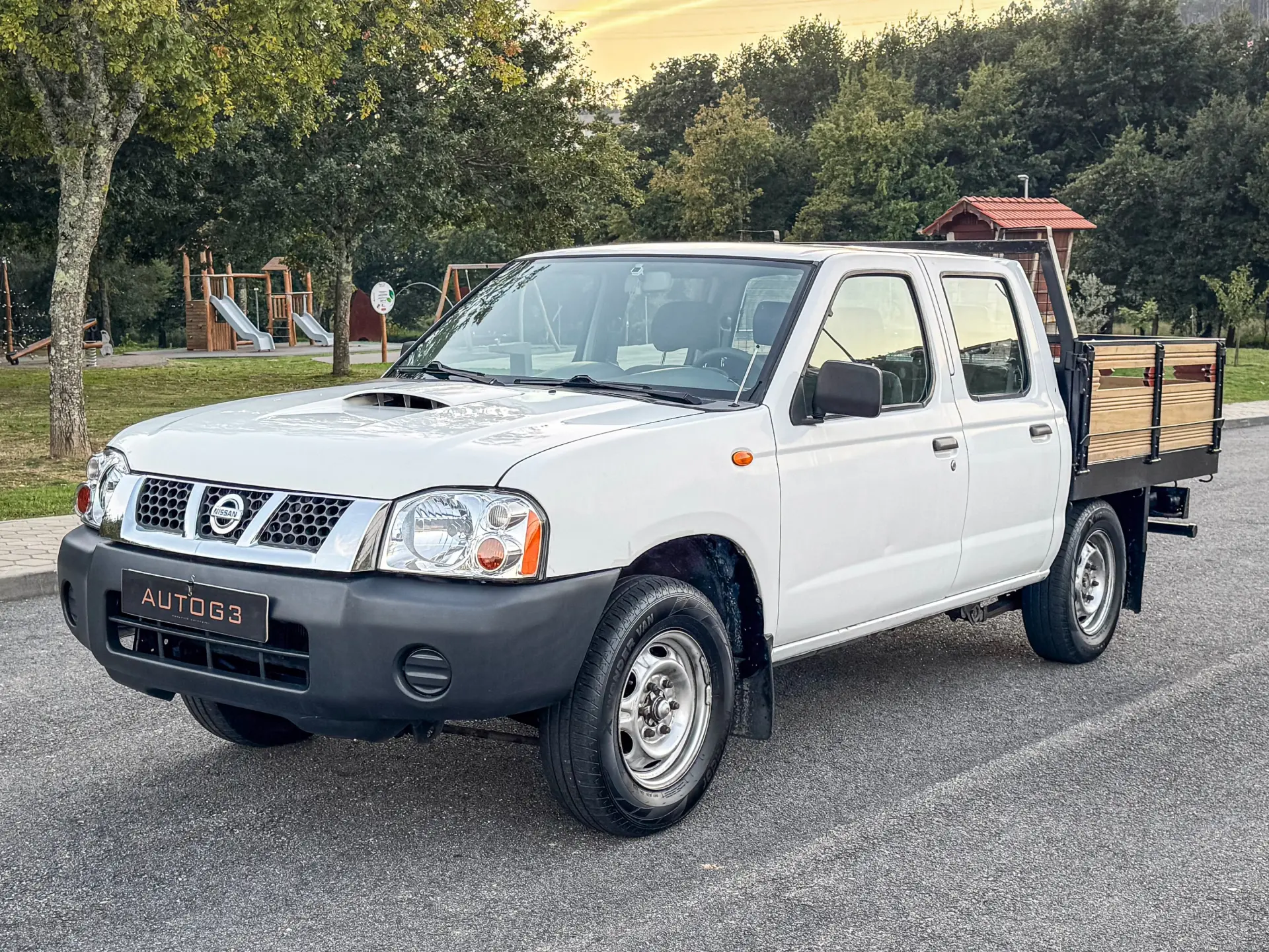Nissan Pick Up 2.5 DDTi CD Comfort 2WD 3