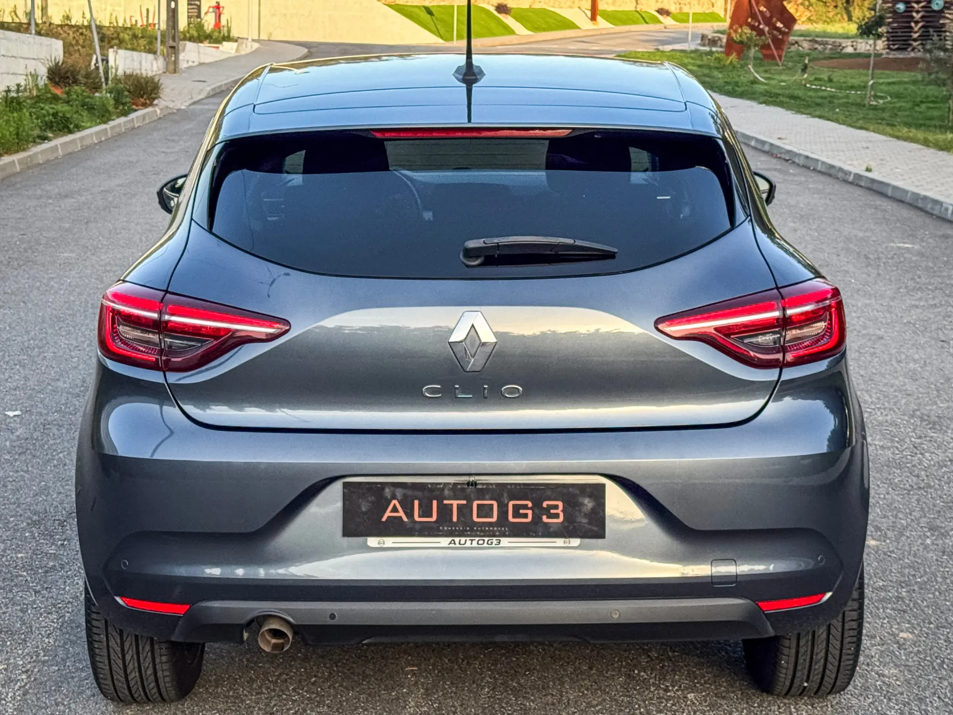 Renault Clio 1.0 TCe Intens Bi-Fuel 10