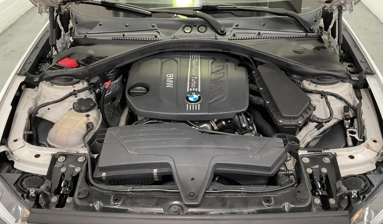 BMW 118 D Pack-M 10