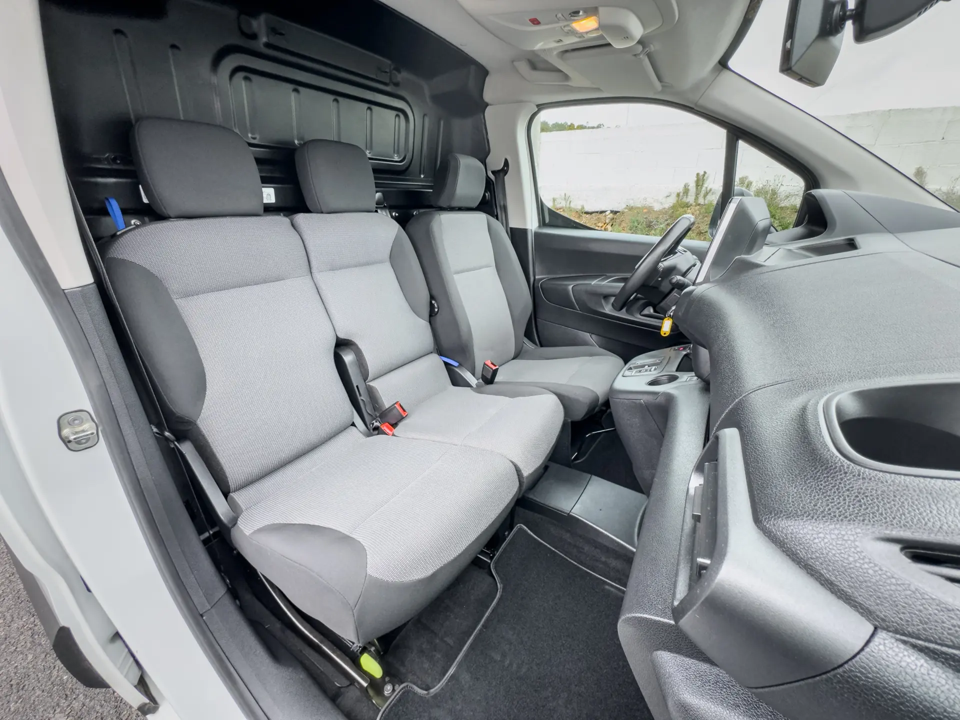 Peugeot e-Partner L2 FlexCab (50kWh) Pro 14