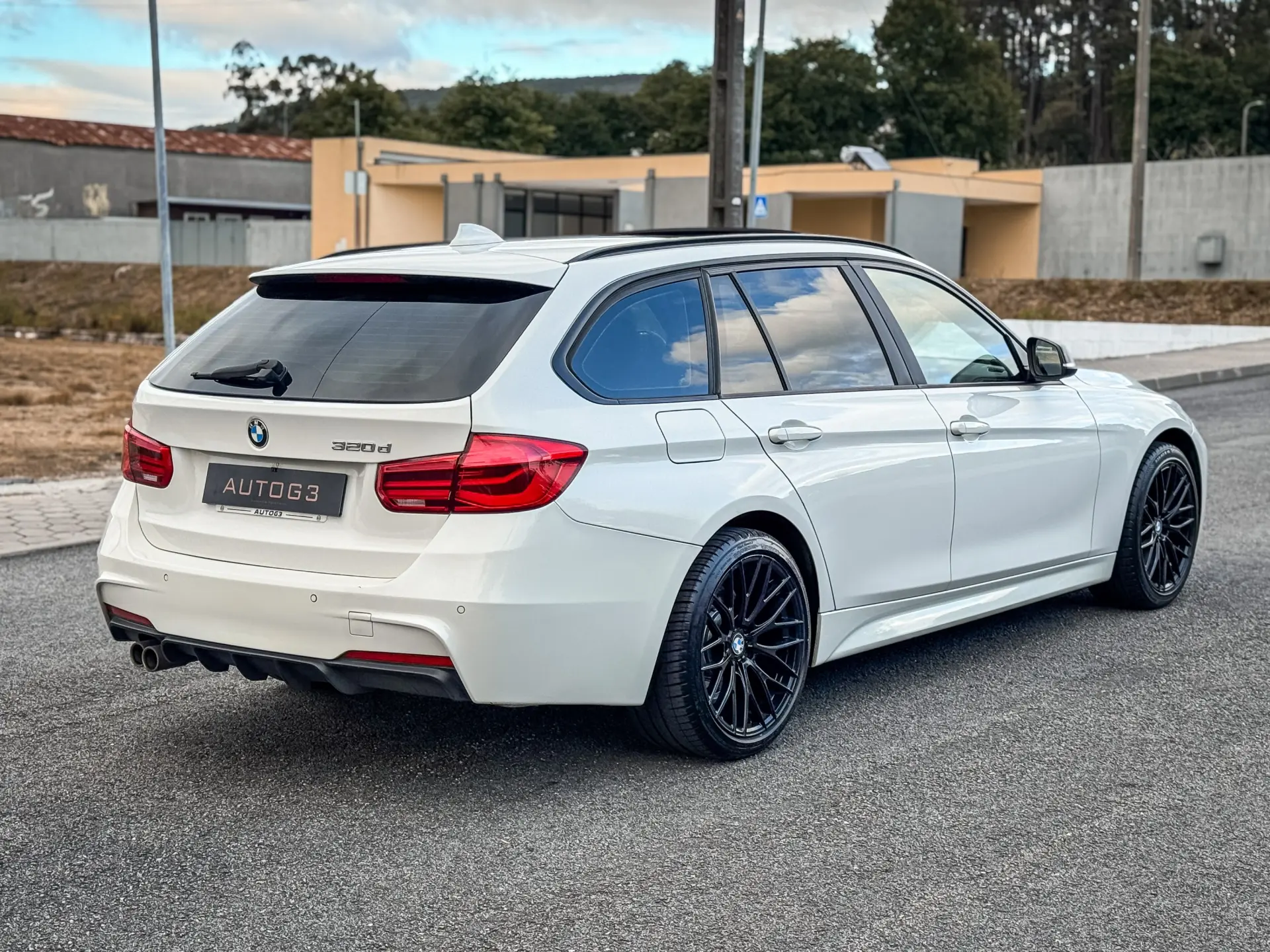 BMW 320 d Pack M Auto 9