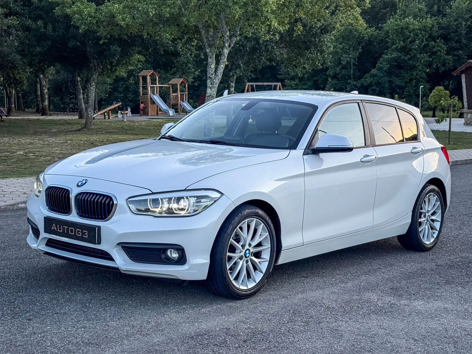 BMW 116 d Line Luxury Auto 4