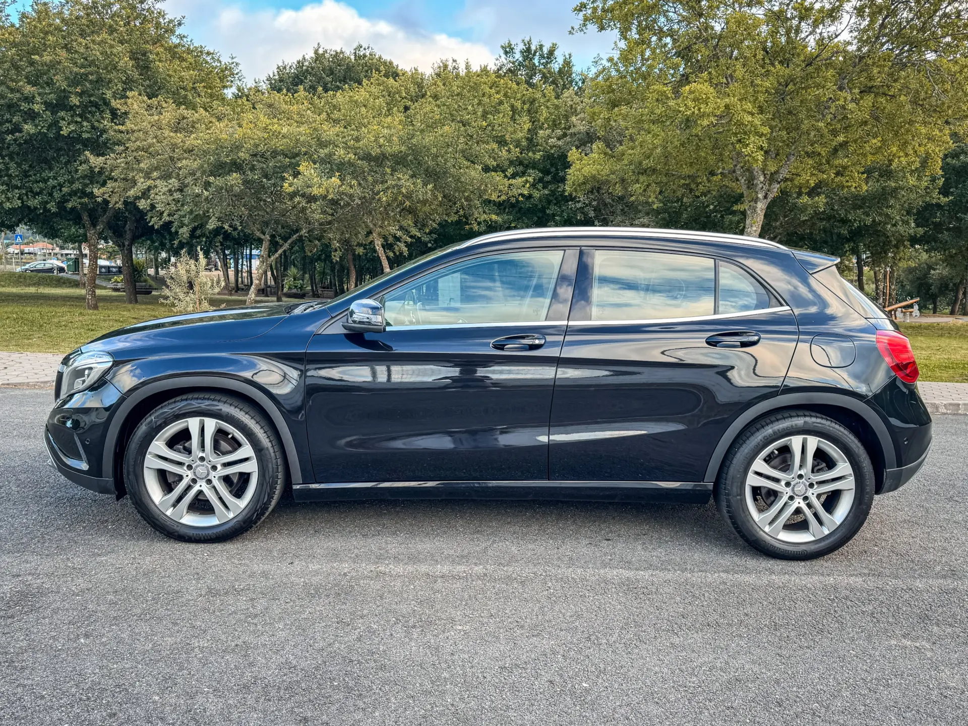 Mercedes-Benz GLA 220 d Urban 4-Matic 6