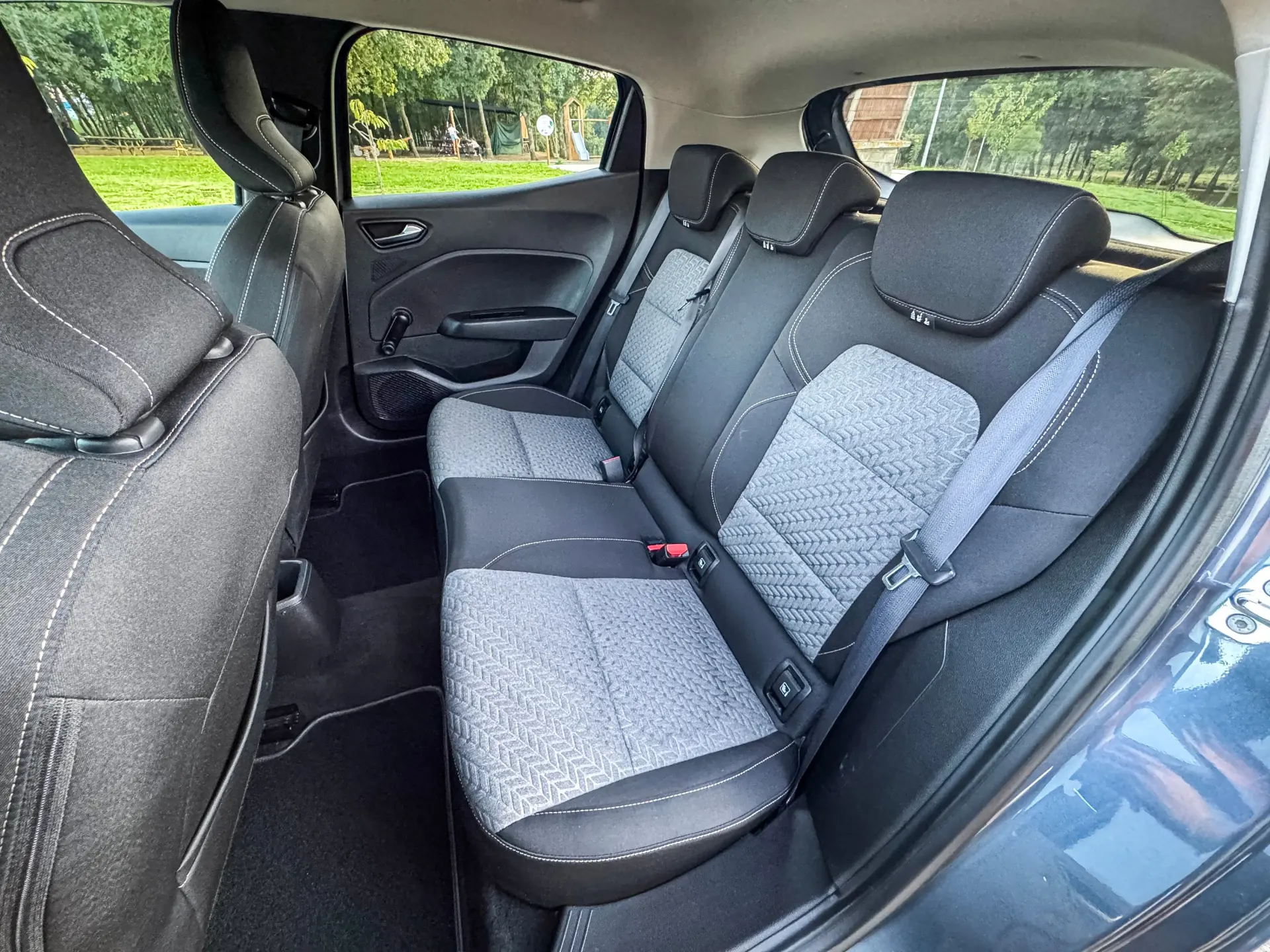 Renault Clio 1.0 TCe Intens Bi-Fuel 21