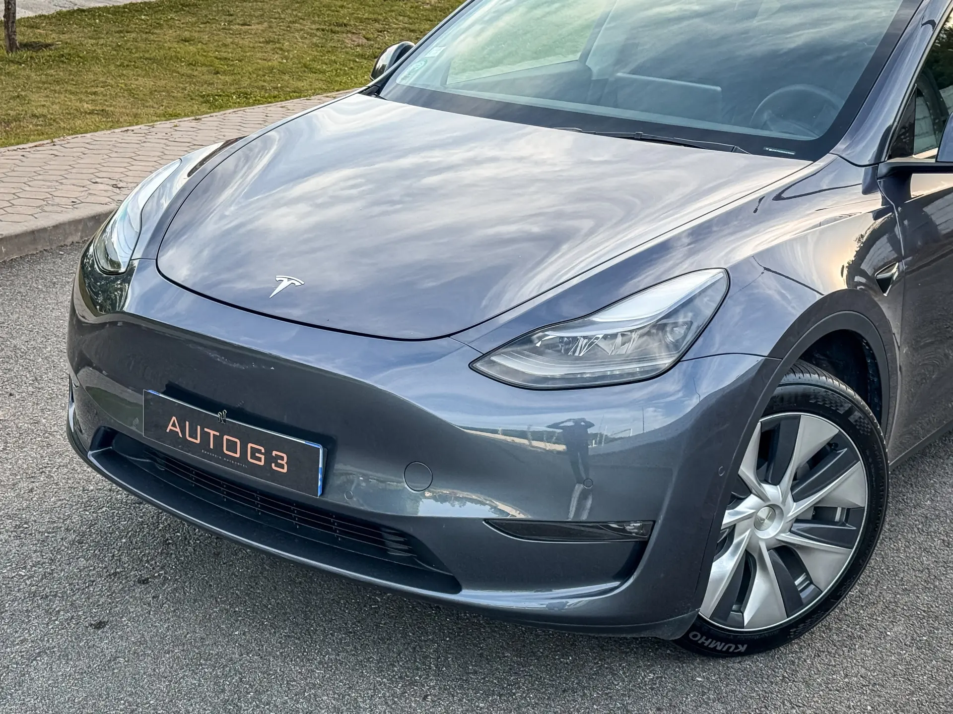 Tesla Model Y Long Range Dual Motor AWD 3