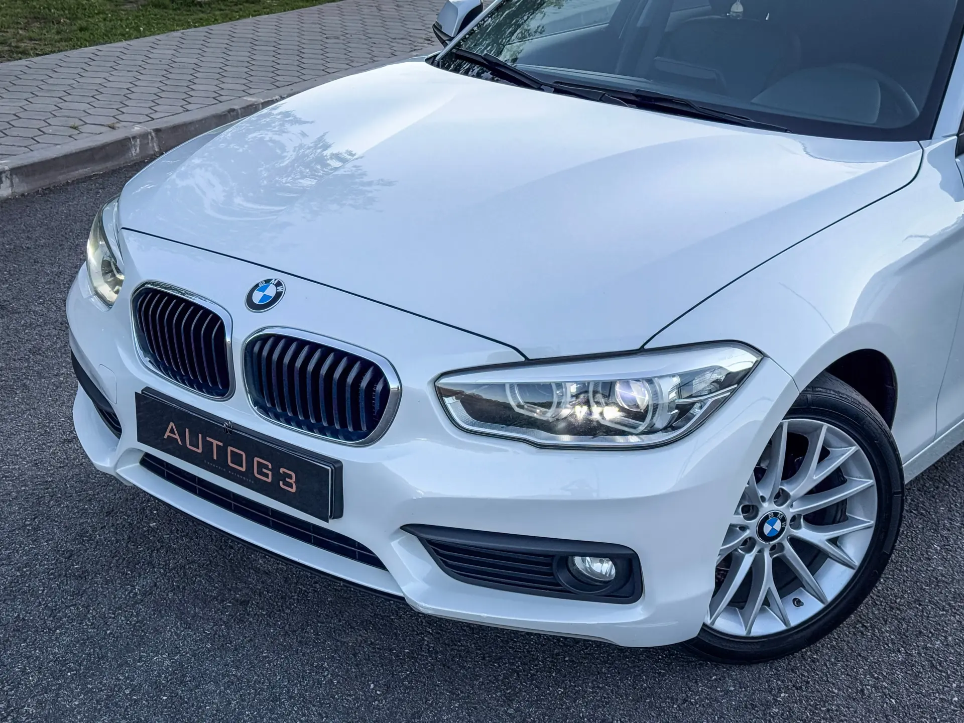 BMW 116 d Line Luxury Auto 3