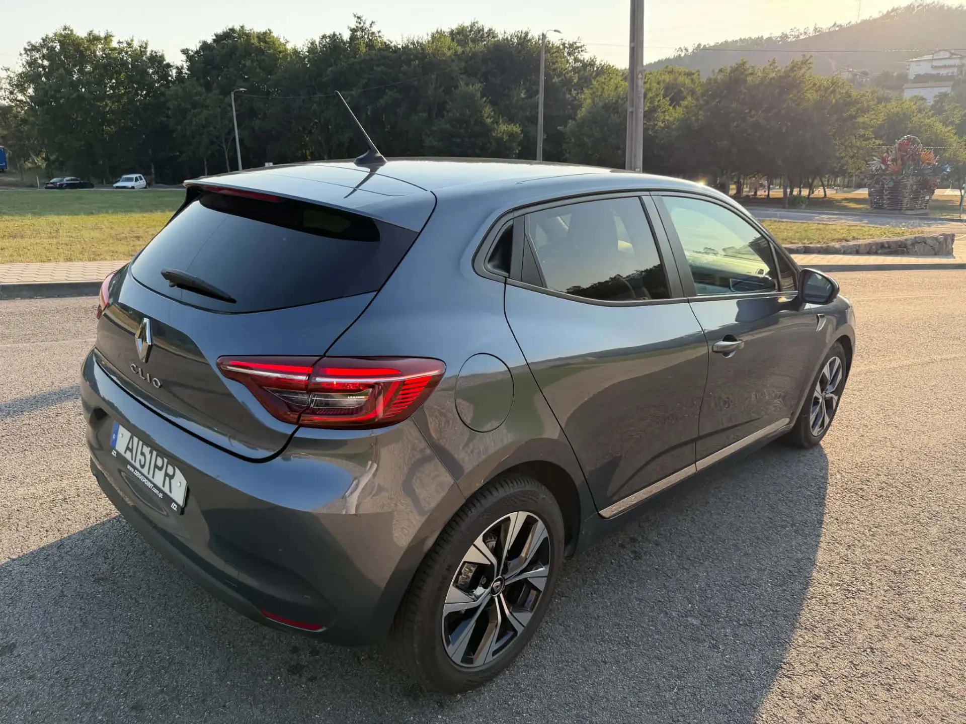 Renault Clio 1.0 TCe Intens Bi-Fuel 7