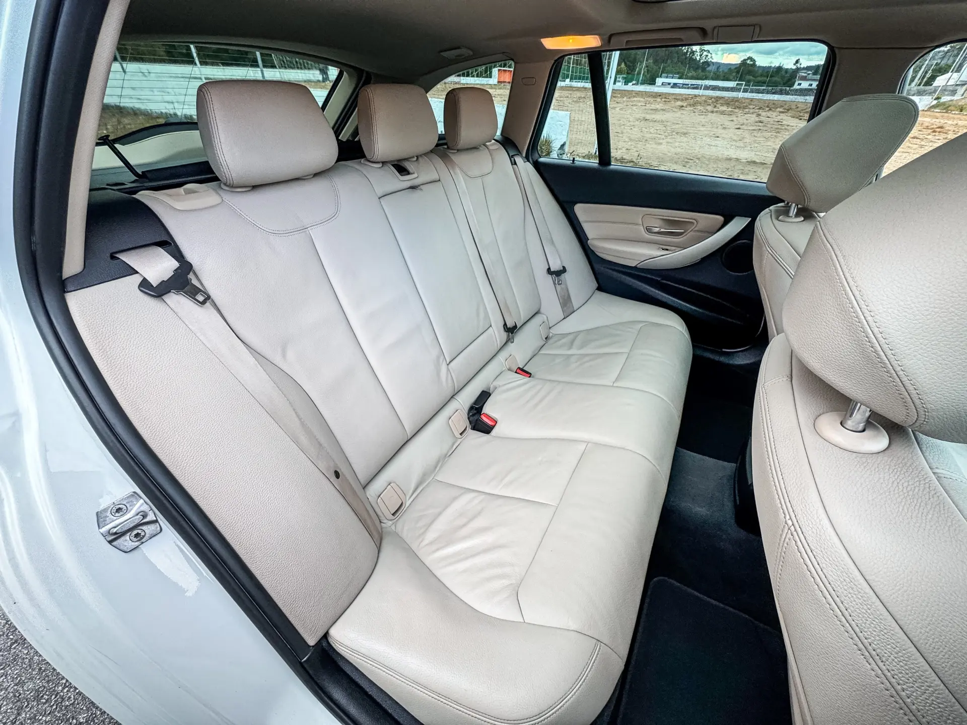 BMW 320 d Pack M Auto 22