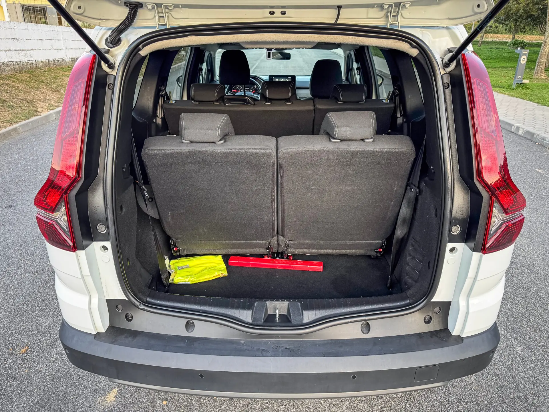 Dacia Jogger 1.0 ECO-G Expression 7L Bi-Fuel 10