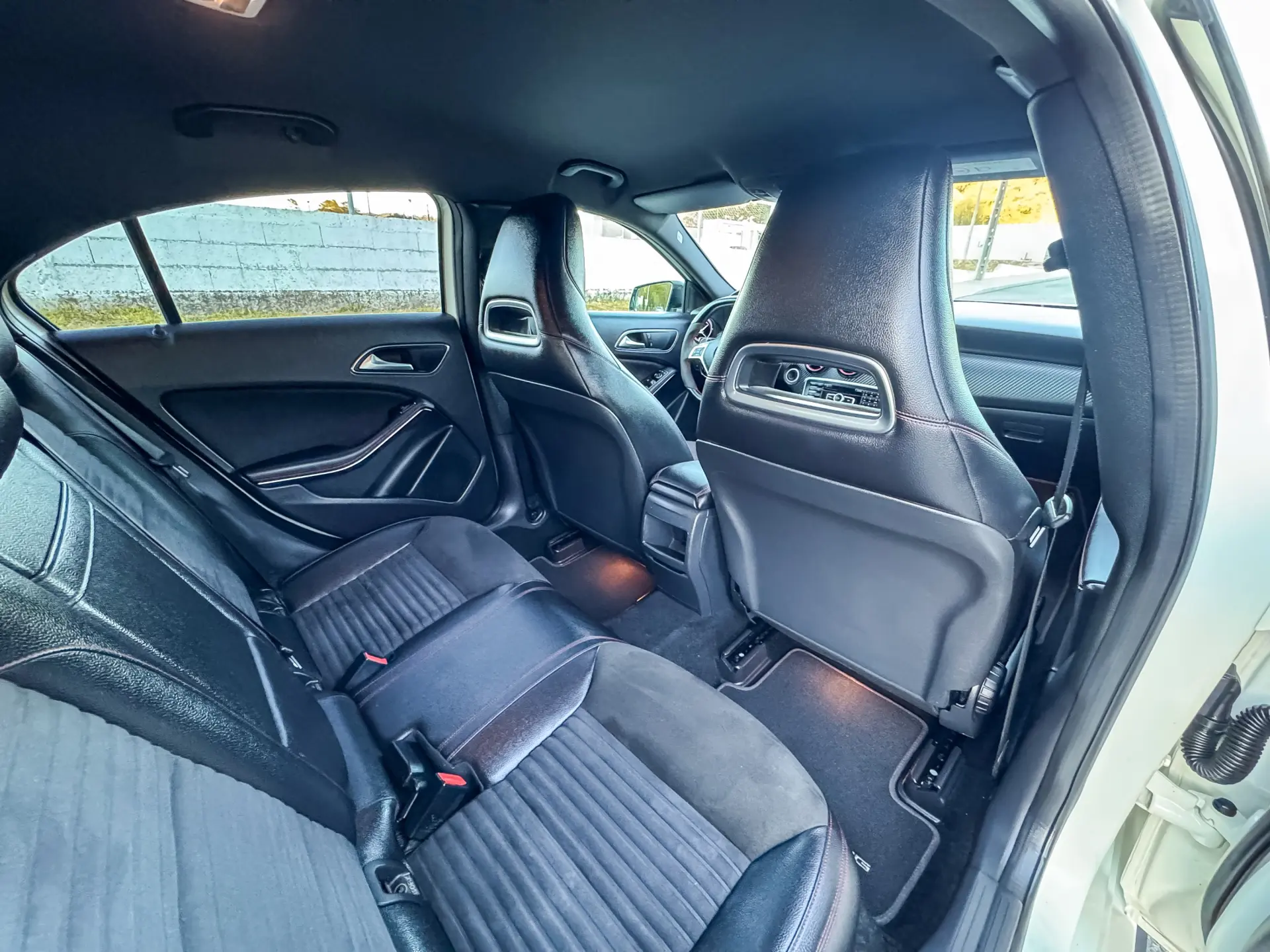 Mercedes-Benz A 45 AMG 4-Matic 24