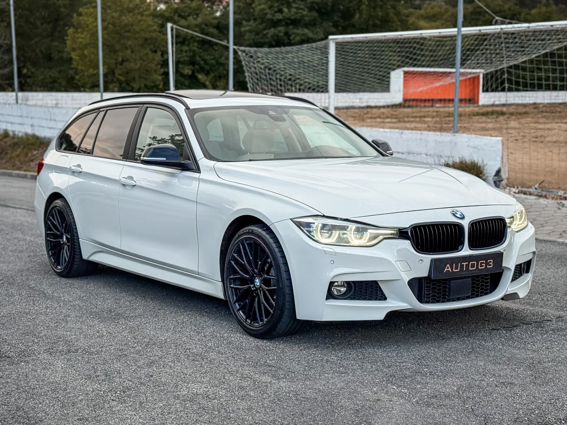 BMW 320 d Pack M Auto 4