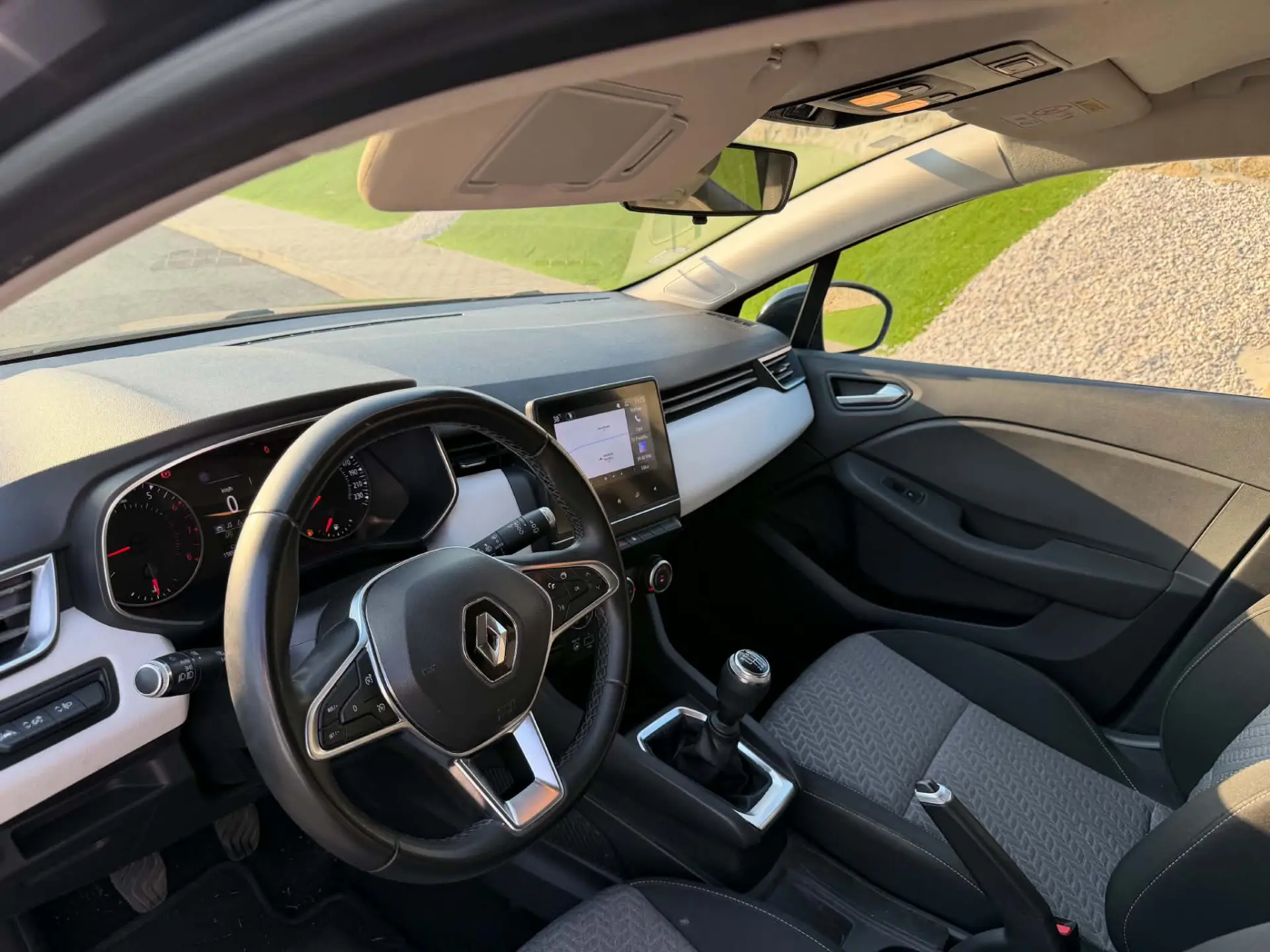 Renault Clio 1.0 TCe Intens Bi-Fuel 12