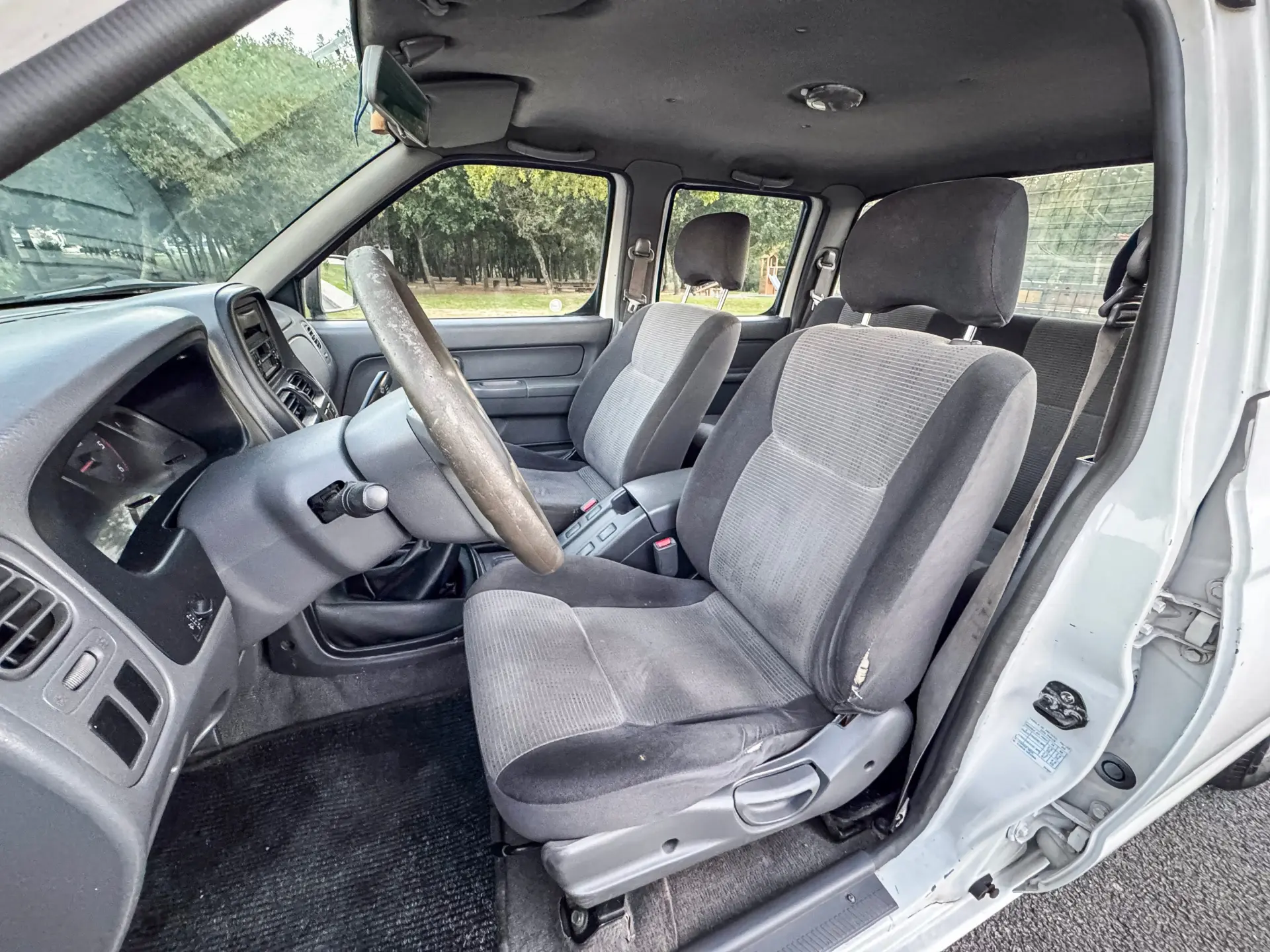 Nissan Pick Up 2.5 DDTi CD Comfort 2WD 12