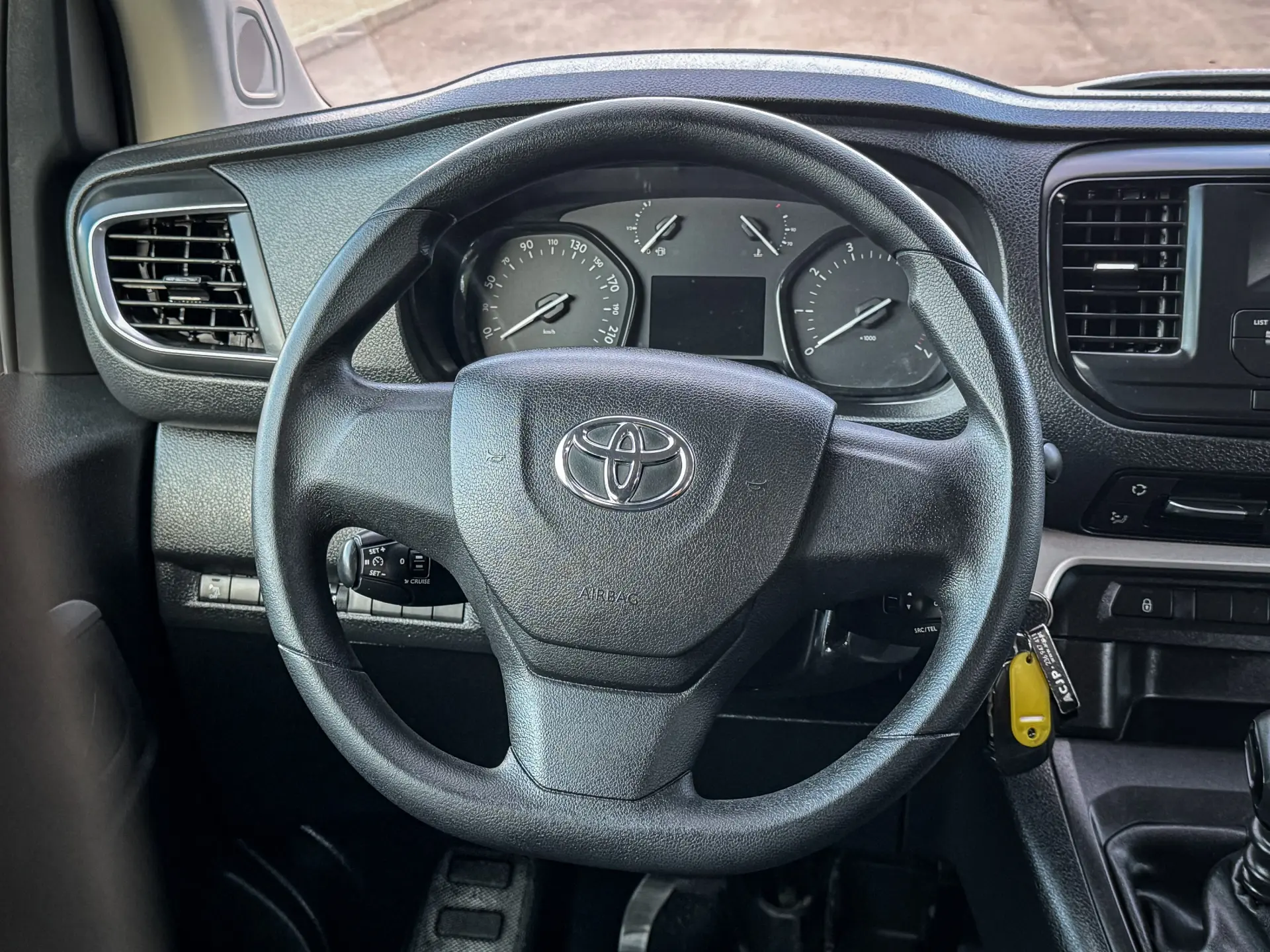 Toyota Proace Verso Outro 18