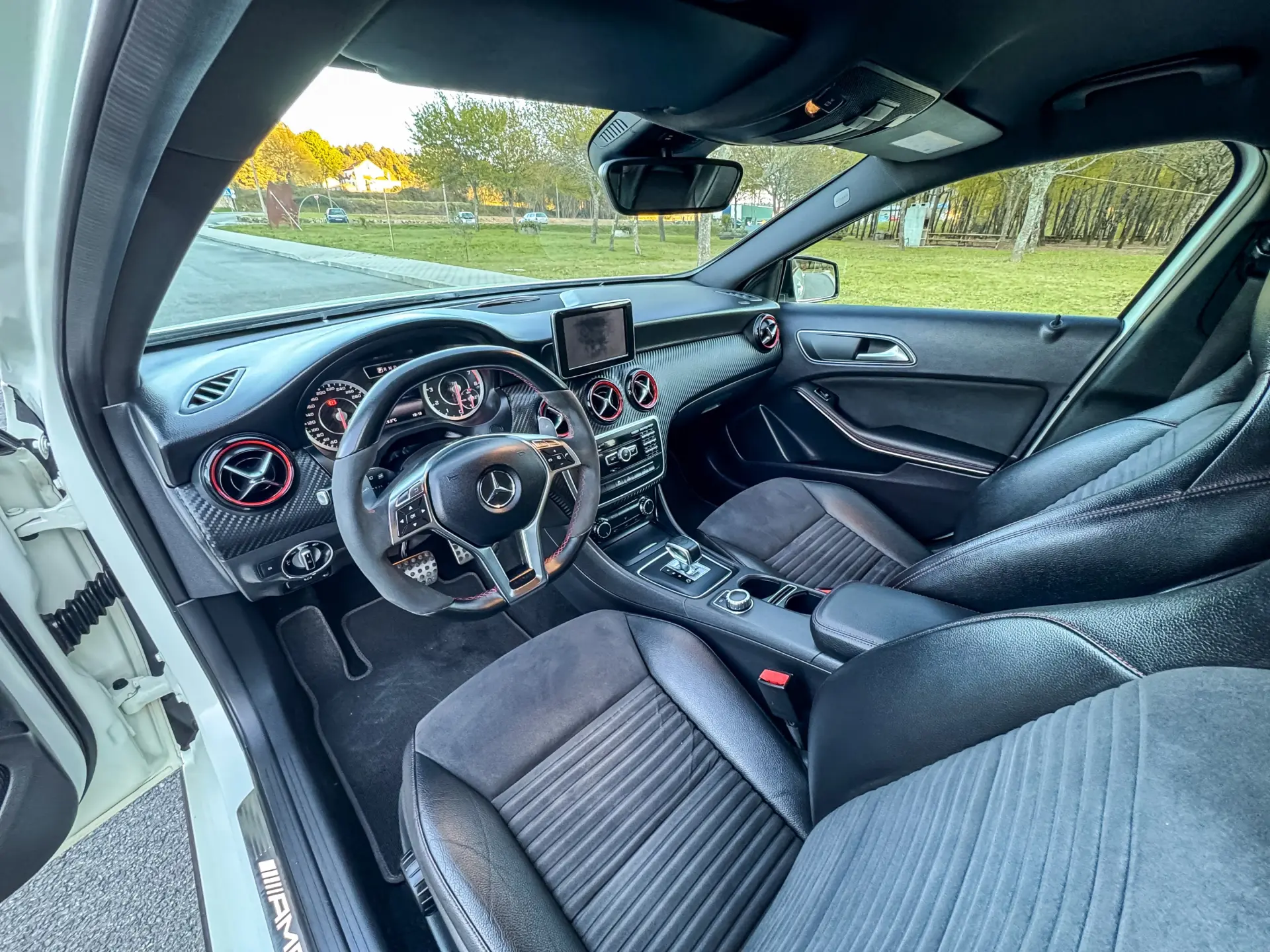Mercedes-Benz A 45 AMG 4-Matic 16