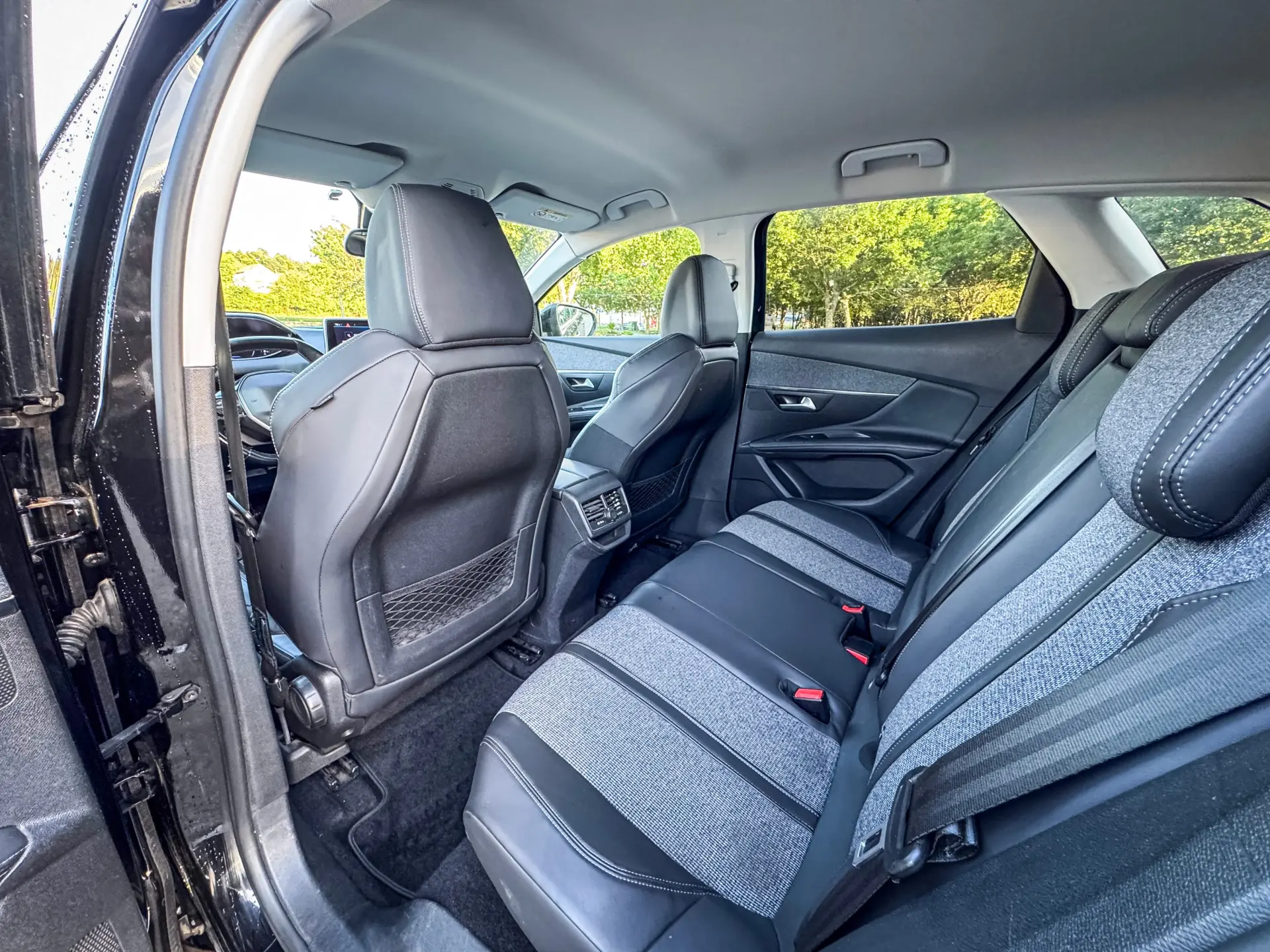 Peugeot 3008 1.5 BlueHDi Allure Pack 21