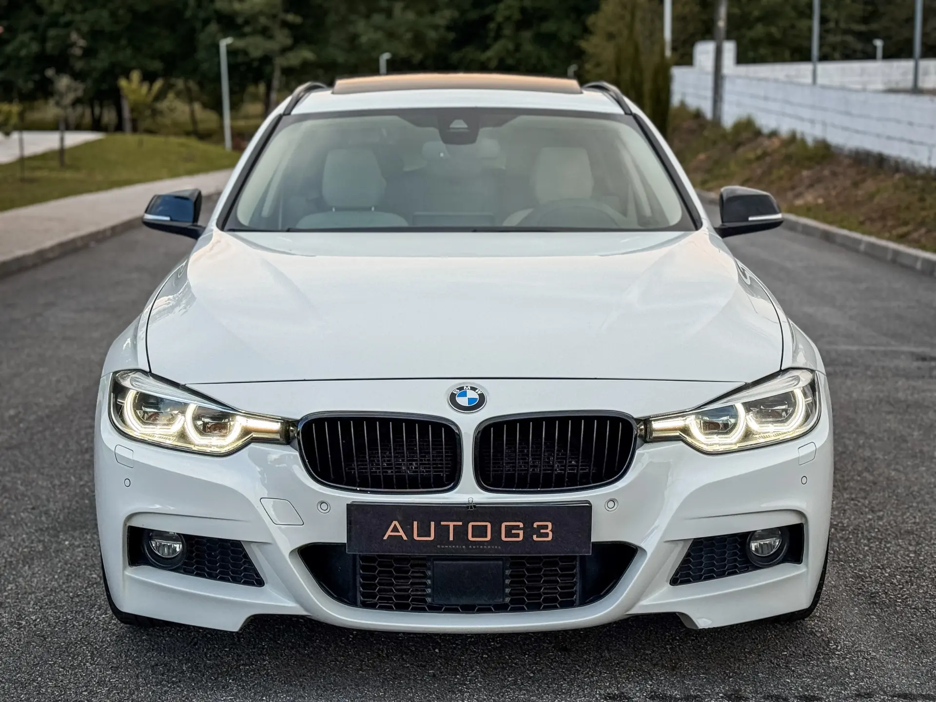 BMW 320 d Pack M Auto 2