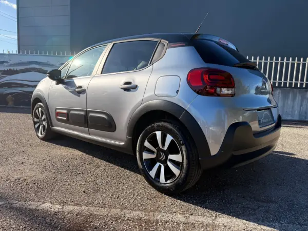 Citroën C3 1.2 PureTech C-Series 8