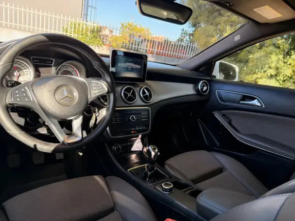 Mercedes-Benz GLA 180 d SENSATION 26