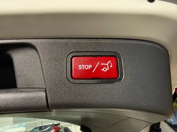 Mercedes-Benz GLA 180 d SENSATION 29