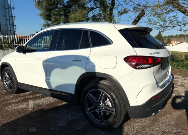 Mercedes-Benz GLA 250 e AMG Line 2