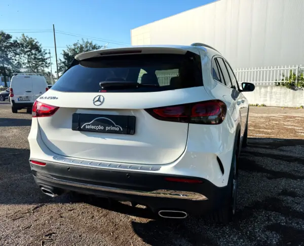 Mercedes-Benz GLA 250 e AMG Line 4