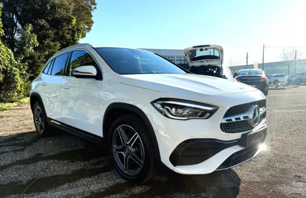 Mercedes-Benz GLA 250 e AMG Line 6