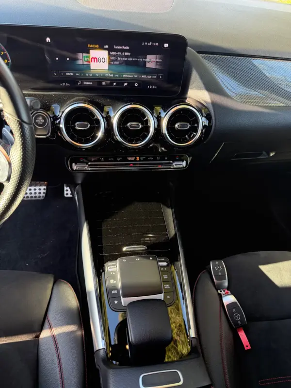 Mercedes-Benz GLA 250 e AMG Line 15