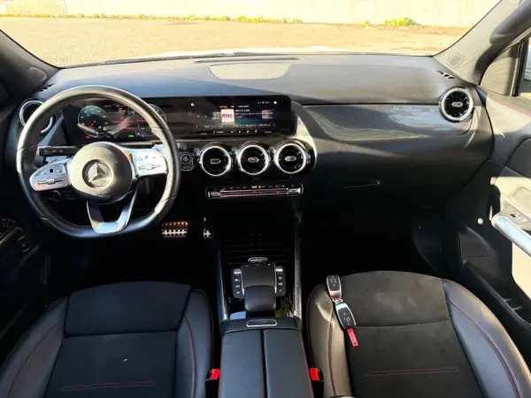 Mercedes-Benz GLA 250 e AMG Line 16