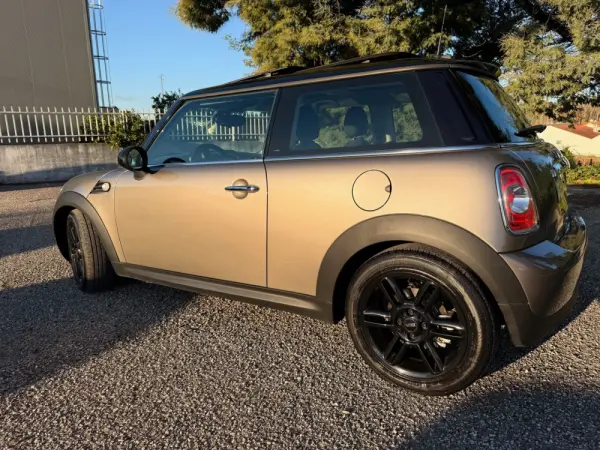 MINI 3 Portas Cooper D 2