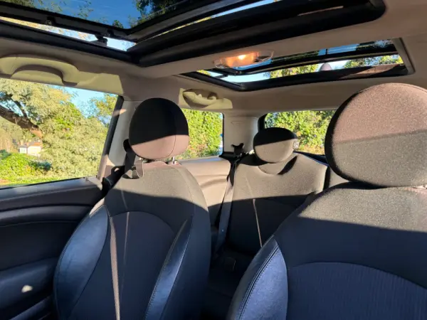 MINI 3 Portas Cooper D 9