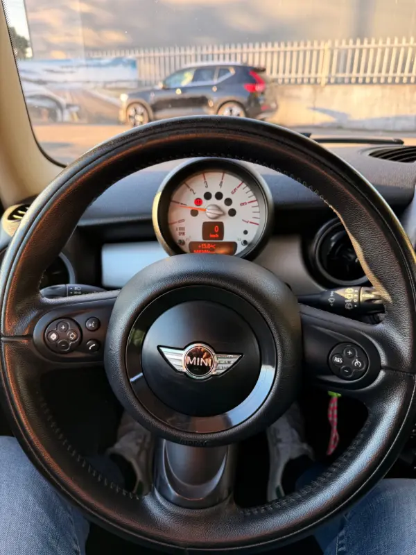 MINI 3 Portas Cooper D 10