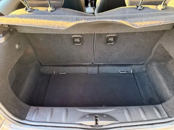 MINI 3 Portas Cooper D 17