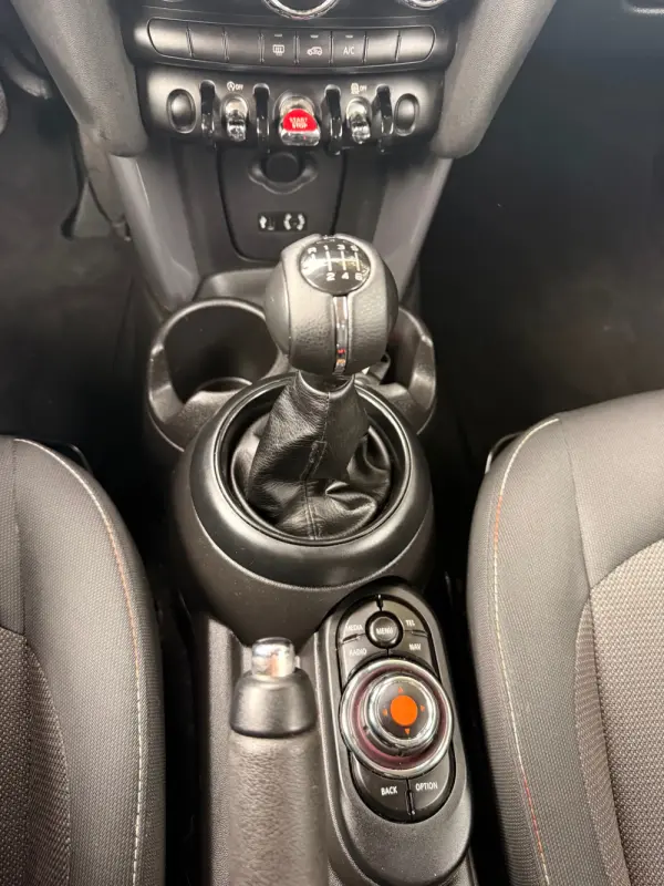 MINI 3 Portas One D 16