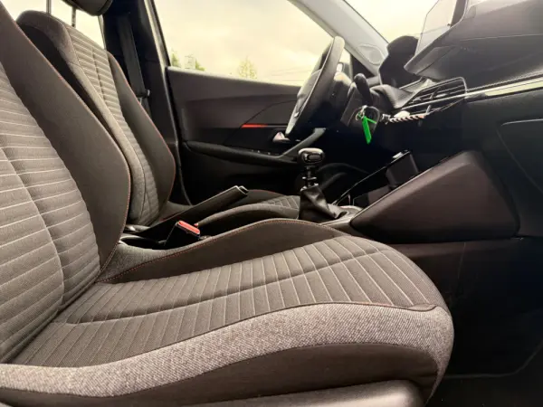 Peugeot 2008 1.2 PureTech Active Pack 13