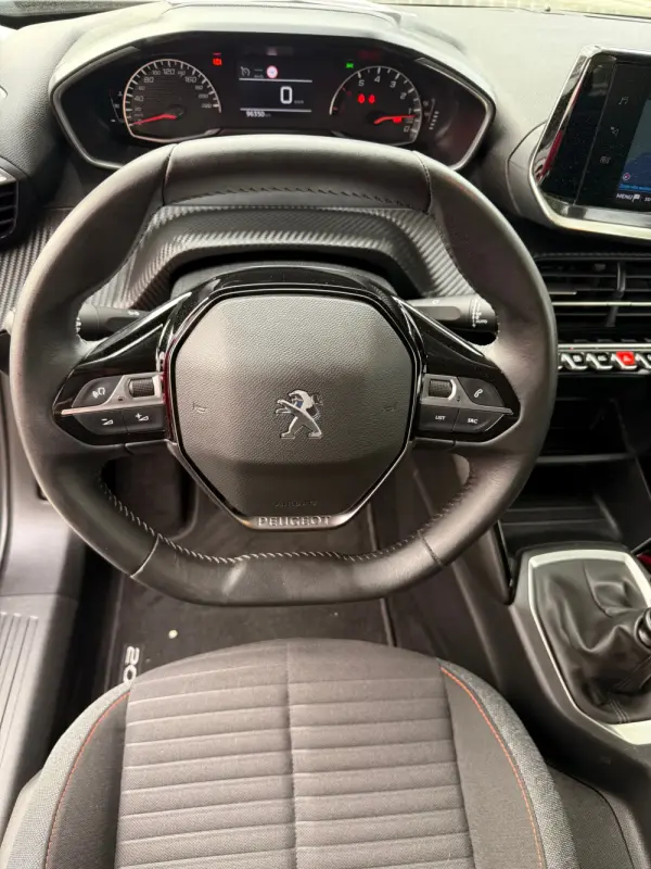 Peugeot 2008 1.2 PureTech Active Pack 17