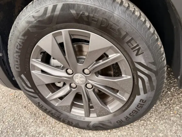 Peugeot 2008 1.2 PureTech Active Pack 27