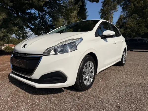 Peugeot 208 1.2 PureTech Access 9