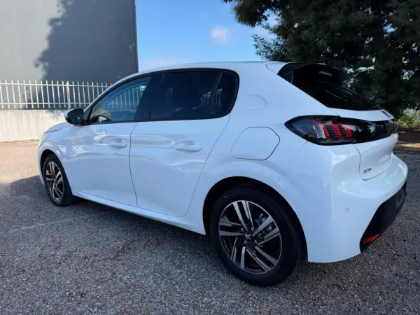 Peugeot 208 1.2 PureTech Allure Pack 2