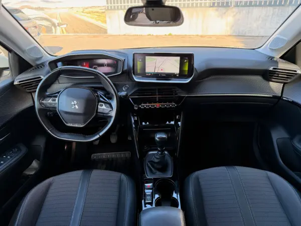 Peugeot 208 1.2 PureTech Allure Pack 24