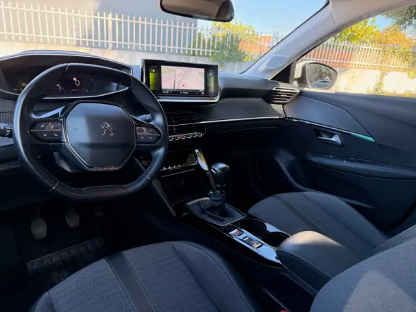 Peugeot 208 1.2 PureTech Allure Pack 27