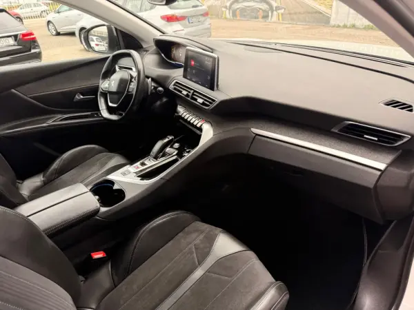 Peugeot 3008 1.6 BlueHDi Crossway EAT6 13