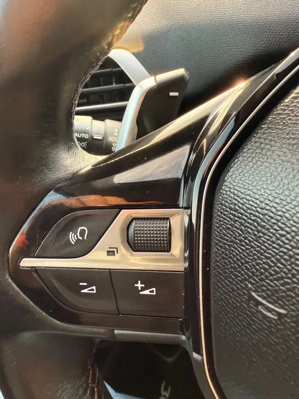 Peugeot 3008 1.6 BlueHDi Allure EAT6 20