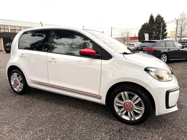 Volkswagen Up! 1.0 Move Up! Beats 5