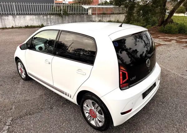 Volkswagen Up! 1.0 Move Up! Beats 9