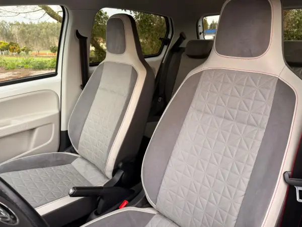 Volkswagen Up! 1.0 Move Up! Beats 14