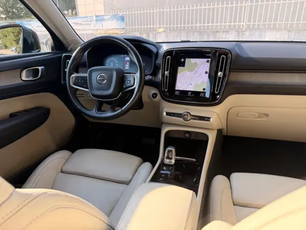 Volvo XC 40 1.5 T5 PHEV Inscription Expression 24