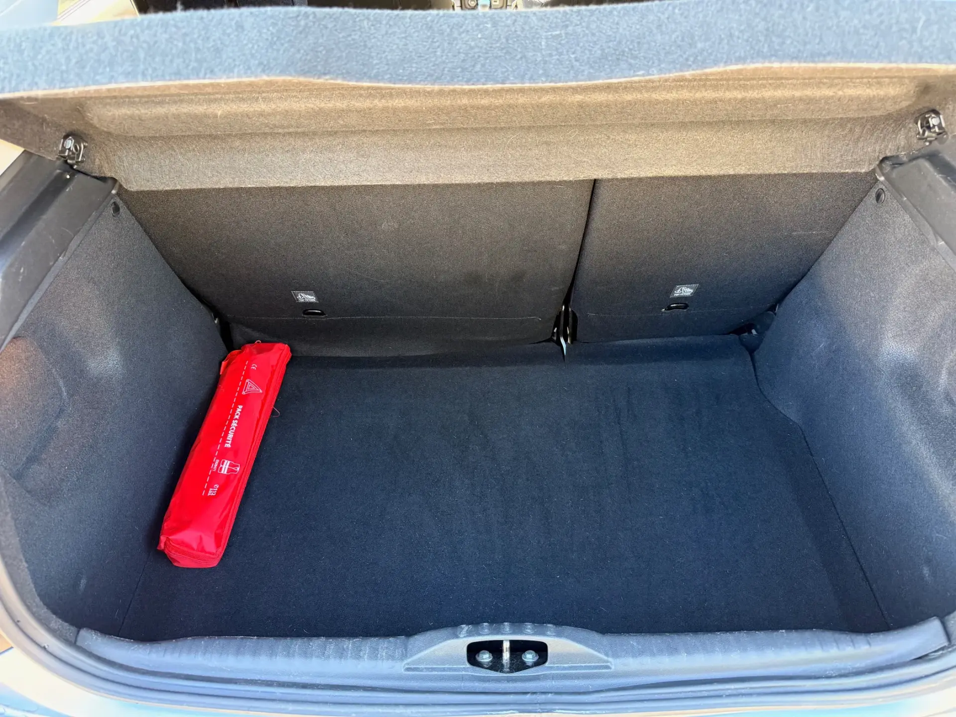 Citroën C3 1.2 PureTech C-Series 19