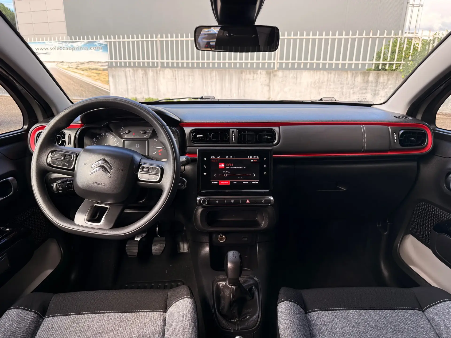 Citroën C3 1.2 PureTech C-Series 16